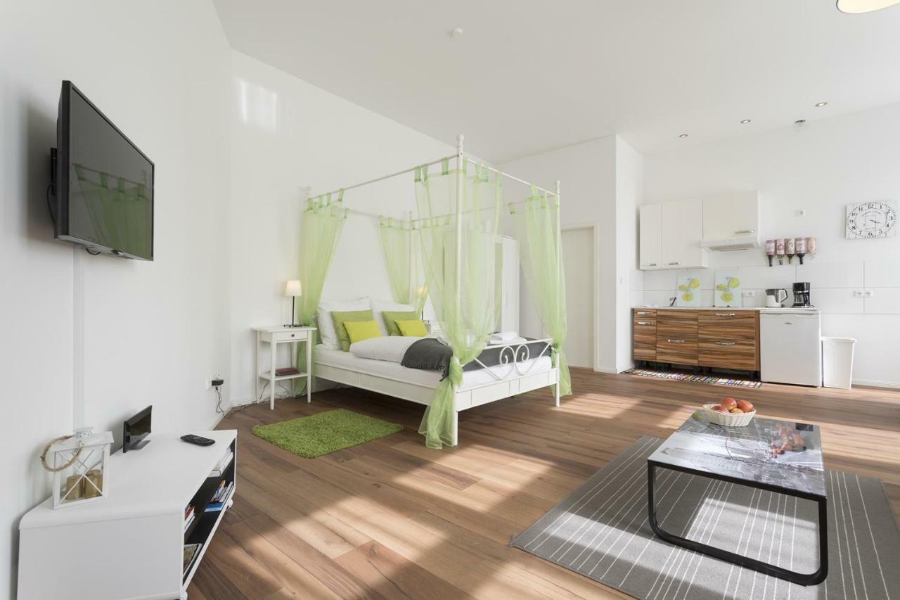 Studio Apartment Niemetzstr 51 Berlim Exterior foto
